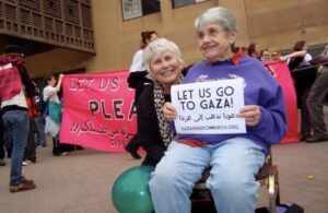 Mary Hughes Thompson with Hedy Epstein, Gaza Freedom March (Cairo, 2009)